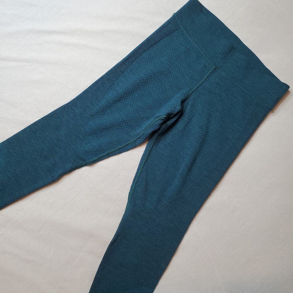 Lululemon Womens Size 8 Keep the Heat Thermal High-Rise Tight 28" Heather Green